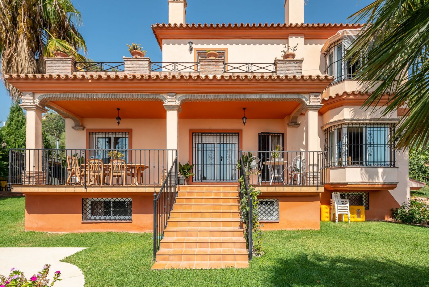 Villa de 4 dormitorios en Marbella, Spain No. 26841