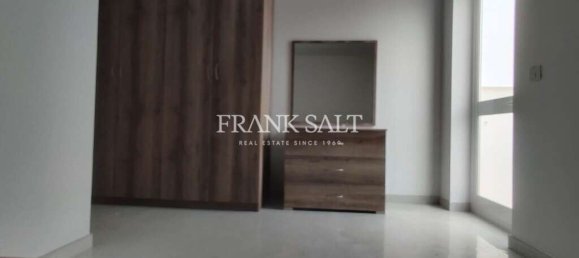 2 bedrooms Penthouse in Burmarrad, Malta No. 8353 2