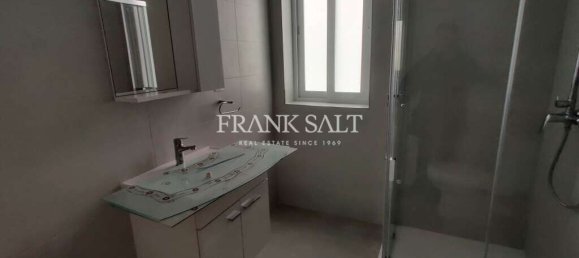 2 bedrooms Penthouse in Burmarrad, Malta No. 8353 16