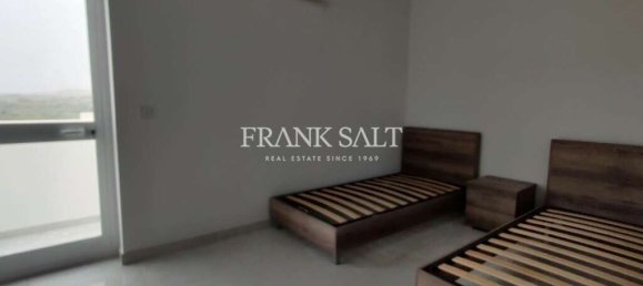 2 bedrooms Penthouse in Burmarrad, Malta No. 8353 3