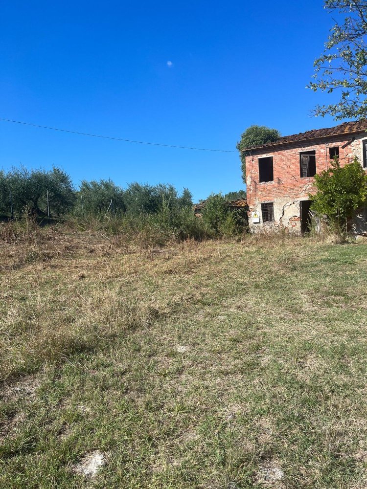 9 bedrooms House in Montecarlo, Italy No. 323861