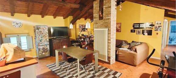 3 bedrooms Penthouse in Fidenza, Italy No. 352587 7