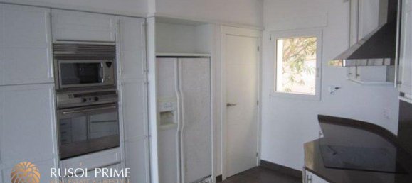 4 bedrooms Villa in Altea, Spain No. 1551 6