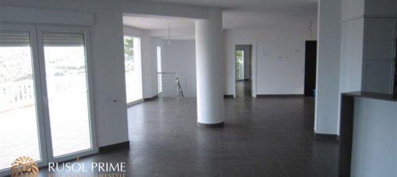 4 bedrooms Villa in Altea, Spain No. 1551 5