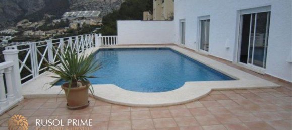 4 bedrooms Villa in Altea, Spain No. 1551 8