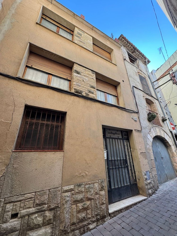 Adosado de 4 dormitorios en Tarragona, Spain No. 135146