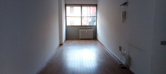  مكتب في Varese, Italy 97متر مربع رقم 112912 3