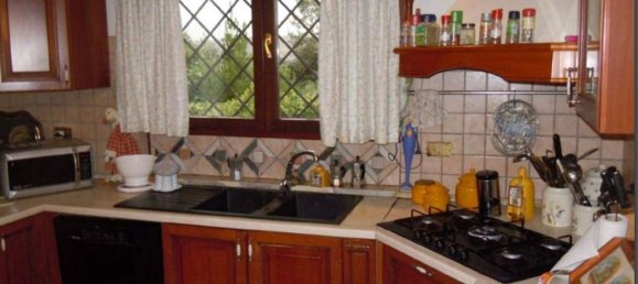 7 rooms Apartment in Castelnuovo di Porto, Italy No. 14539 16