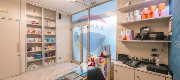 5-Zimmer Gewerbliche Immobilie in Osio Sotto, Italy, Nr. 341864 17