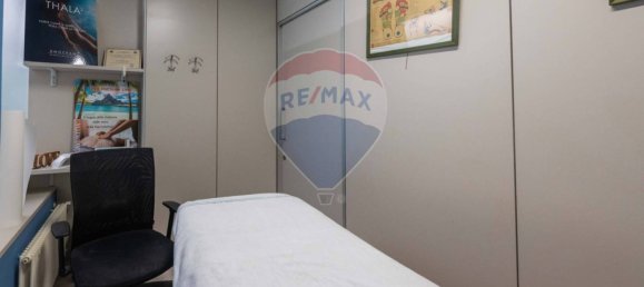 5-Zimmer Gewerbliche Immobilie in Osio Sotto, Italy, Nr. 341864 3