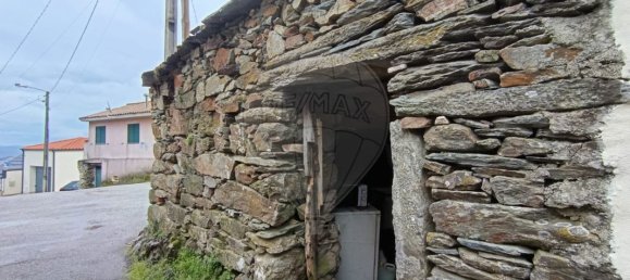 3 bedrooms House in Vila Real, Portugal No. 166833 9