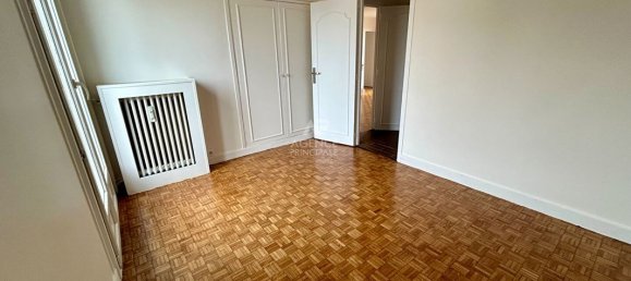 Квартира с 2 спальнями в Пуасси, Франция № 165056 19