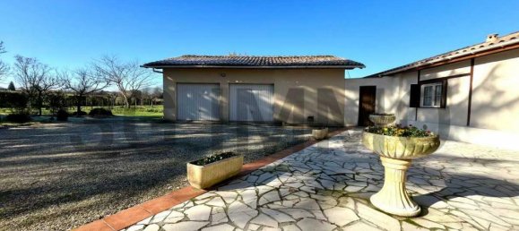 Casa de 5 dormitorios en Bazas, France No. 190209 14