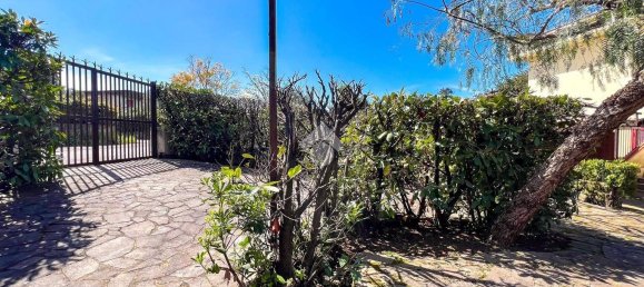 2 bedrooms Apartment in Formia, Italy No. 269229 2