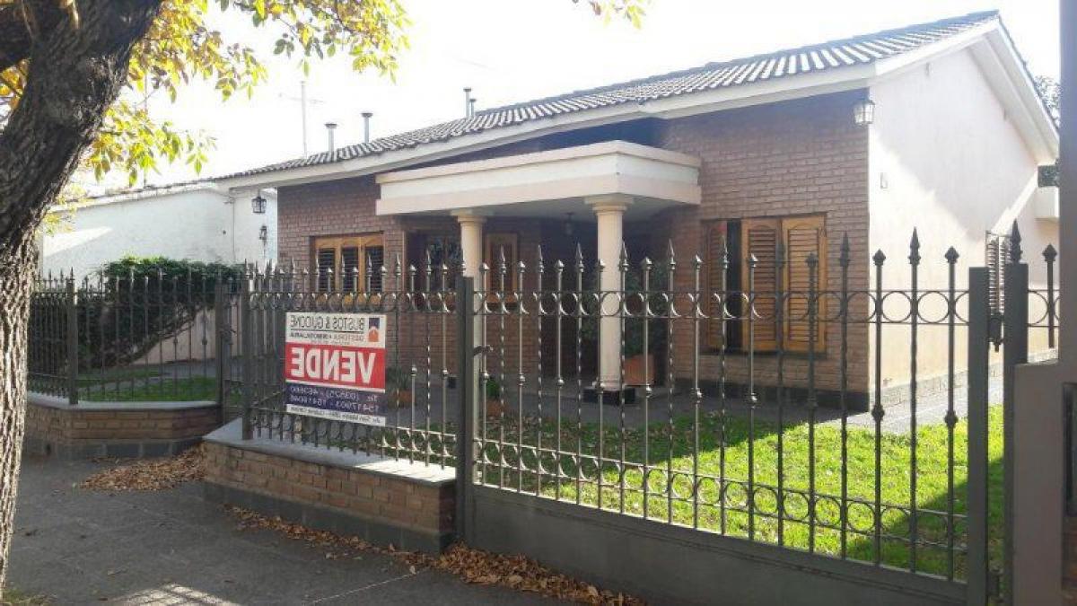 3 bedrooms House in Cordoba, Argentina No. 4178