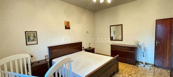 4 rooms Apartment in Prato, Italy No. 49015 12