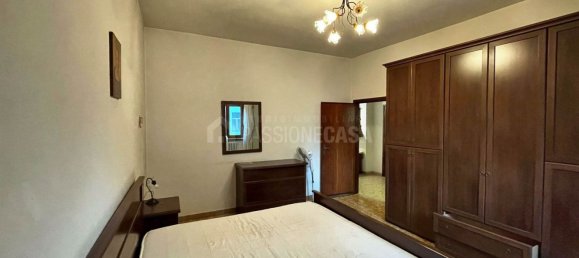 4 rooms Apartment in Prato, Italy No. 49015 13
