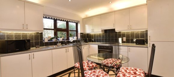 4 bedrooms House in Essex, United Kingdom No. 4091 14