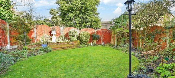 4 bedrooms House in Essex, United Kingdom No. 4091 2