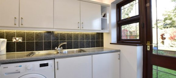 4 bedrooms House in Essex, United Kingdom No. 4091 8