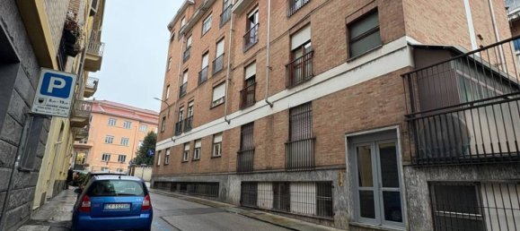 6 rooms Apartment in Asti, Italy No. 208093 4