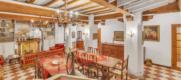 8 bedrooms House in Campogalliano, Italy No. 302468 14