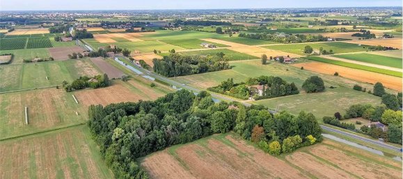 8 bedrooms House in Campogalliano, Italy No. 302468 4