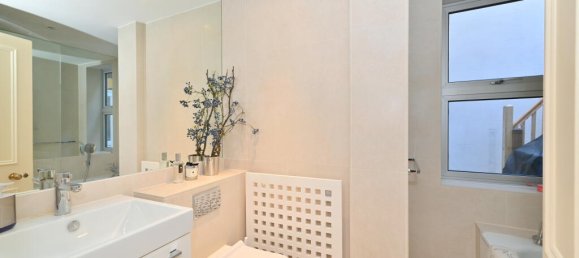 5 bedrooms Apartment in London, United Kingdom No. 13975 7