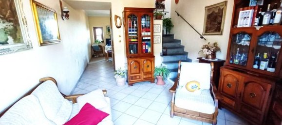 4 rooms House in Borgo San Lorenzo, Italy No. 70433 4