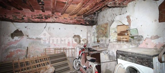 3 bedrooms Villa in Lucca, Italy No. 332545 3