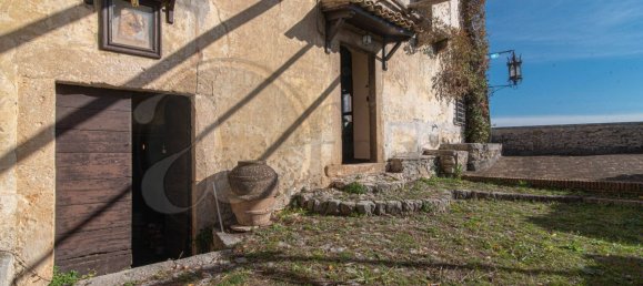 785m² Building in Vico nel Lazio, Italy No. 77081 43