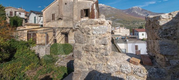 785m² Building in Vico nel Lazio, Italy No. 77081 42