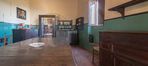 785m² Building in Vico nel Lazio, Italy No. 77081 11