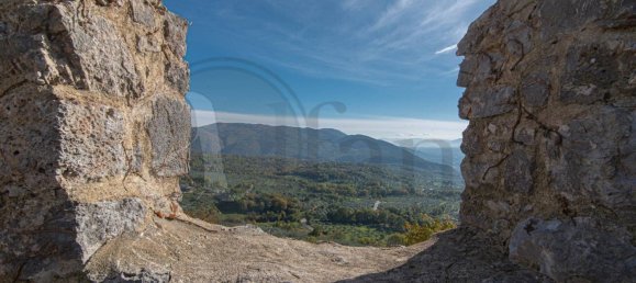 785m² Building in Vico nel Lazio, Italy No. 77081 40