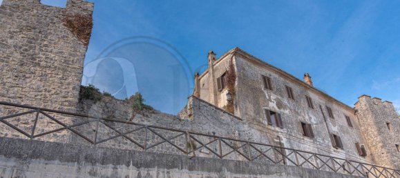 785m² Building in Vico nel Lazio, Italy No. 77081 17