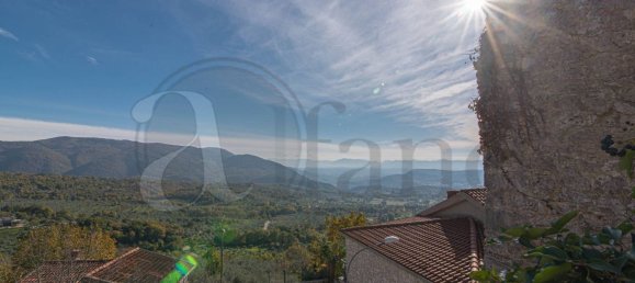 785m² Building in Vico nel Lazio, Italy No. 77081 3