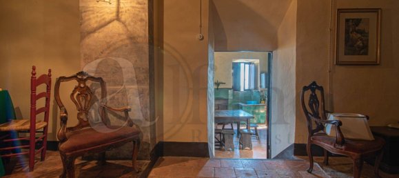 785m² Building in Vico nel Lazio, Italy No. 77081 8