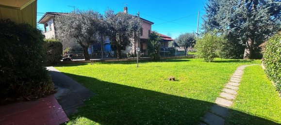 3 rooms Apartment in Seravezza, Italy No. 152454 2