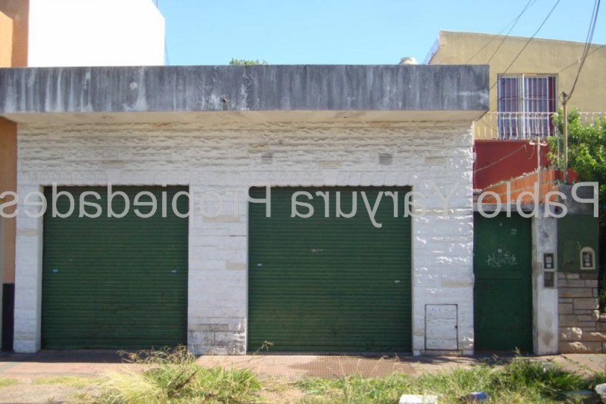 2 bedrooms House in Tres de Febrero, Argentina No. 3282