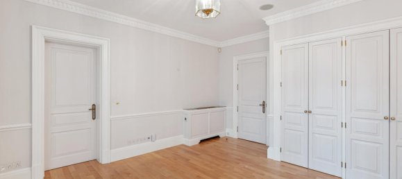3 bedrooms Apartment in London, United Kingdom No. 13103 20