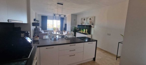 Apartamento de 2 dormitorios en Estepona, Spain No. 145874 7