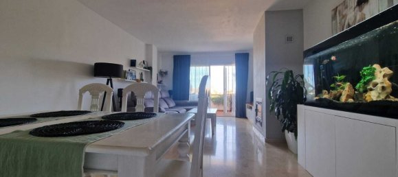 Apartamento de 2 dormitorios en Estepona, Spain No. 145874 5
