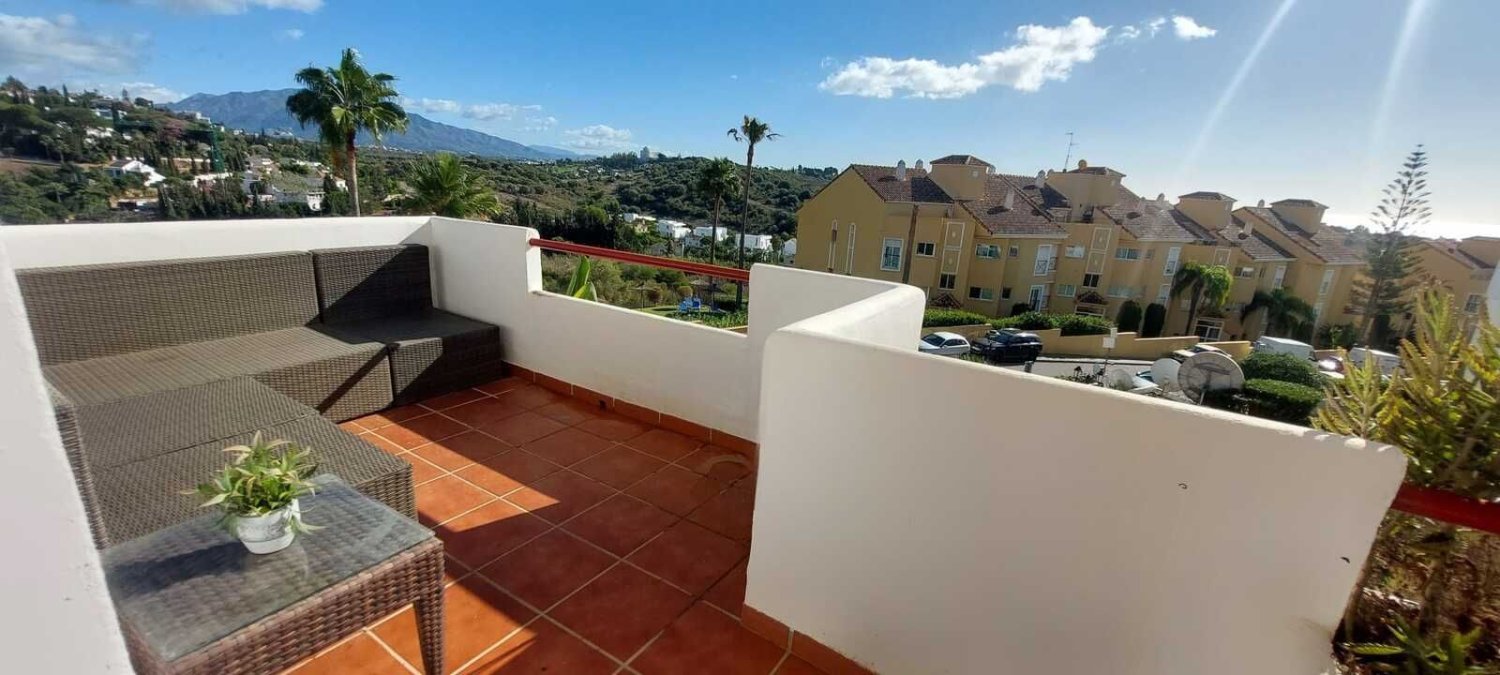 Apartamento de 2 dormitorios en Estepona, Spain No. 145874