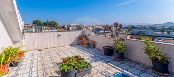 3 bedrooms House in Porto, Portugal No. 18328 3