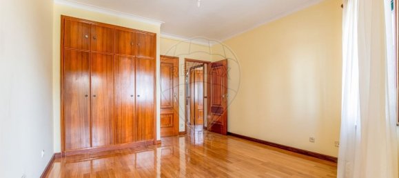 3 bedrooms House in Porto, Portugal No. 18328 10