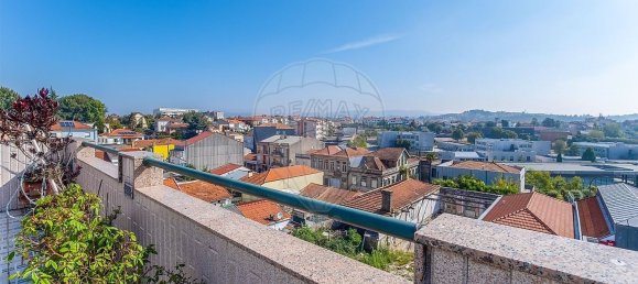 3 bedrooms House in Porto, Portugal No. 18328 4