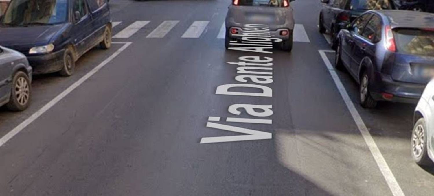 Apartamento de 4 dormitorios en Taranto, Italy No. 376946