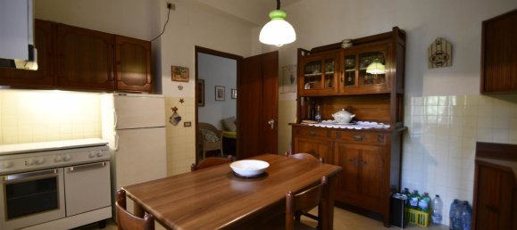 5 rooms Apartment in San Vincenzo, Italy No. 48401 19