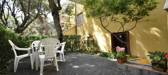 5 rooms Apartment in San Vincenzo, Italy No. 48401 7