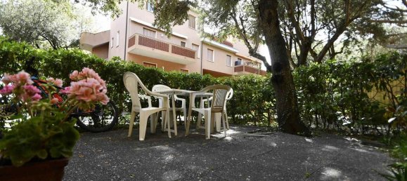 5 rooms Apartment in San Vincenzo, Italy No. 48401 6